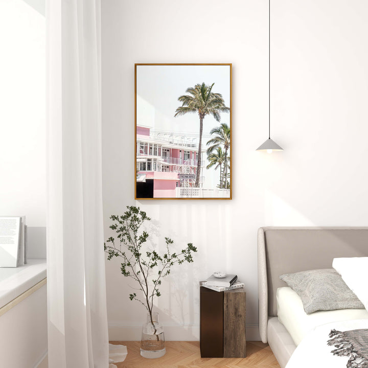 The Pink Hotel - Coolangatta